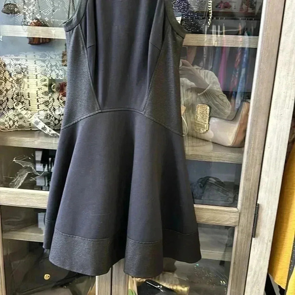 TED BAKER FIT AND FLATE DRESS BLACK EUROPEAN SIZE 1 - Picture 4 of 7